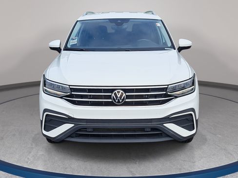 Used 2024 Volkswagen Tiguan Wolfsburg Edition AWD/4WD image 2