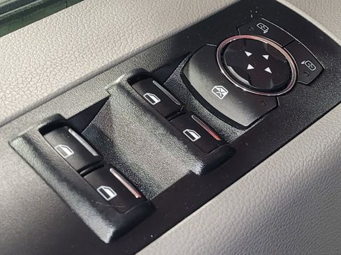 Used 2015 Ford F150 XLT image 27