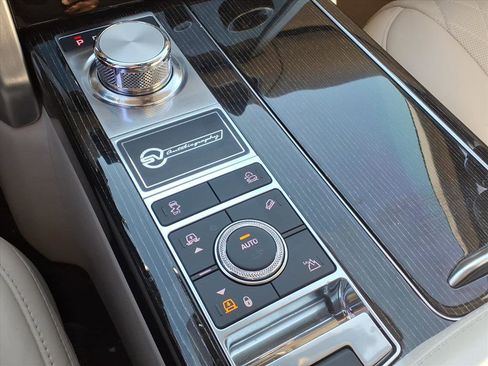 Used 2020 Land Rover Range Rover LWB SV Autobiography image 10