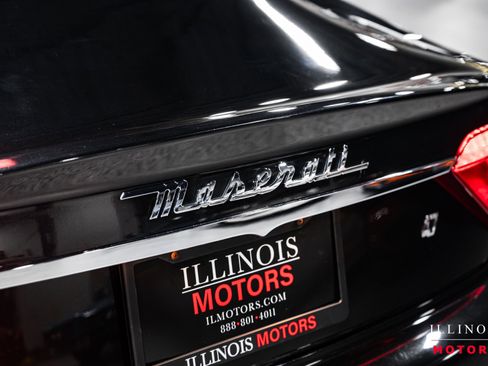 Used 2011 Maserati GranTurismo S image 16