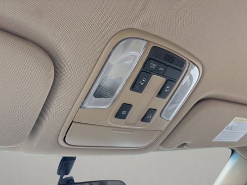 Used 2019 Kia Sedona EX FWD image 30