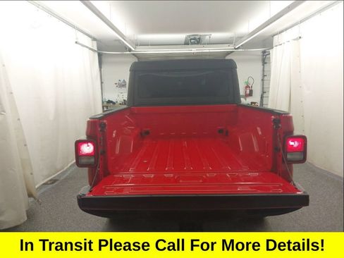 Used 2023 Jeep Gladiator Sport AWD/4WD image 8