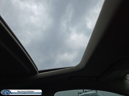 Used 2019 Ford Fusion SE FWD image 21