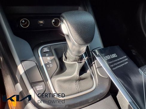 Certified 2025 Kia Soul LX w/ LX Technology Package image 7