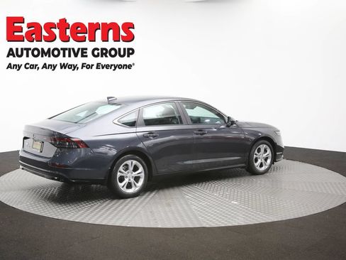 Used 2025 Honda Accord LX image 40
