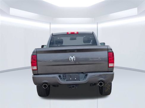 Used 2014 RAM 1500 Express RWD image 5