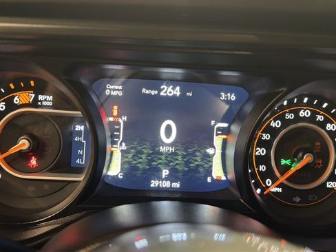 Used 2025 Jeep Wrangler Unlimited Sahara AWD/4WD image 13