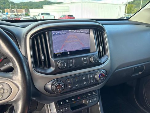 Used 2021 Chevrolet Colorado Z71 w/ Safety Package AWD/4WD image 16