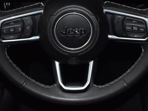 Used 2023 Jeep Wrangler Sahara image 22