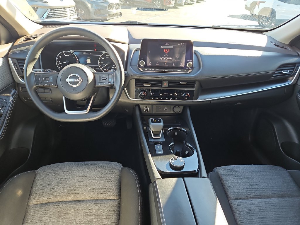 Used 2023 Nissan Rogue SV AWD/4WD image 11