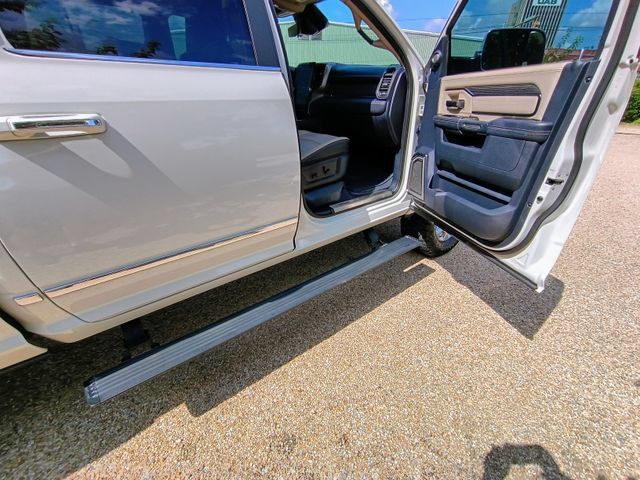 Used 2022 RAM 3500 Limited AWD/4WD image 36