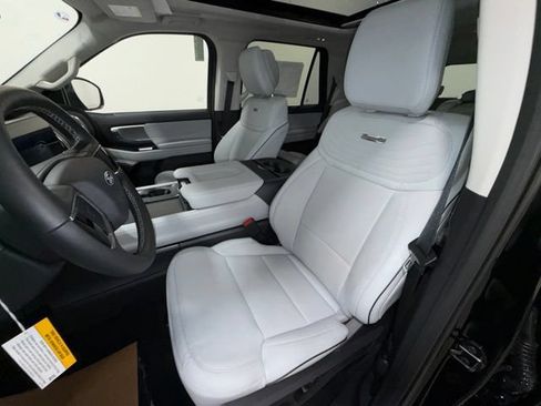 New 2027 Ford Expedition Platinum w/ Platinum Ultimate Package AWD/4WD image 12