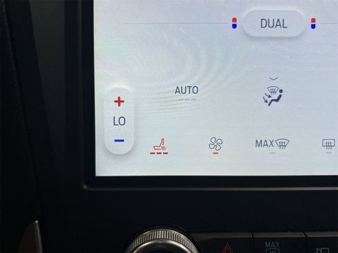 Used 2024 Ford Edge SEL image 23