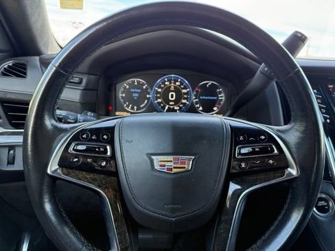 Used 2015 Cadillac Escalade Platinum AWD/4WD image 27