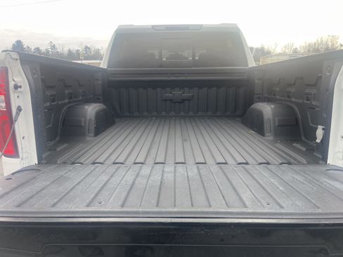 Used 2021 Chevrolet Silverado 1500 LT Trail Boss w/ Convenience Package II image 12