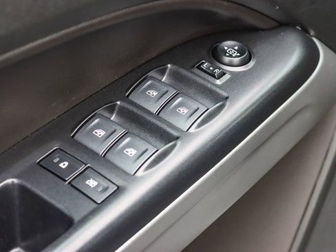 Used 2021 Chevrolet Colorado LT w/ Safety Package image 43