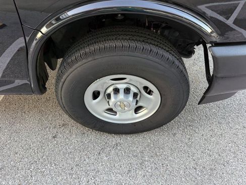 Used 2025 Chevrolet Express 2500 w/ Driver Convenience Package image 14