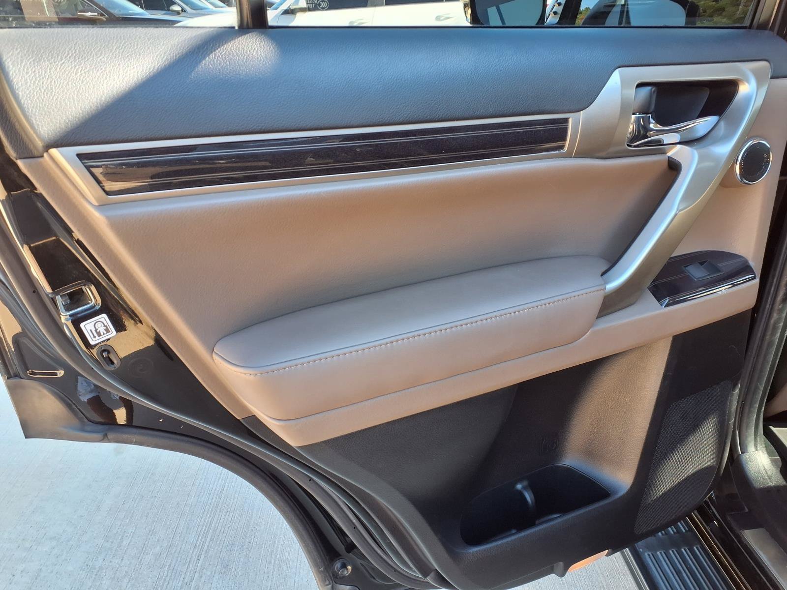 Used 2021 Lexus GX 460 Premium w/ Premium Plus Package AWD/4WD image 10