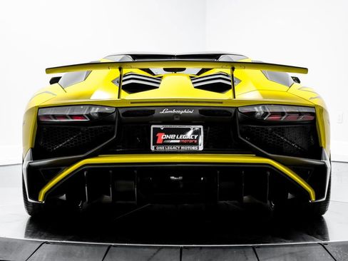Used 2017 Lamborghini Aventador LP 750-4 Superveloce AWD/4WD image 9