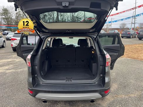 Used 2017 Ford Escape SE w/ Equipment Group 201A image 16