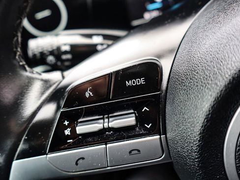 Used 2021 Hyundai Elantra SEL w/ Convenience Package image 26