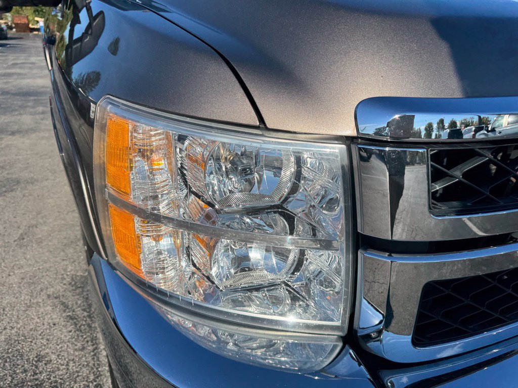 Used 2013 Chevrolet Silverado 2500 LT w/ Convenience Package AWD/4WD image 40