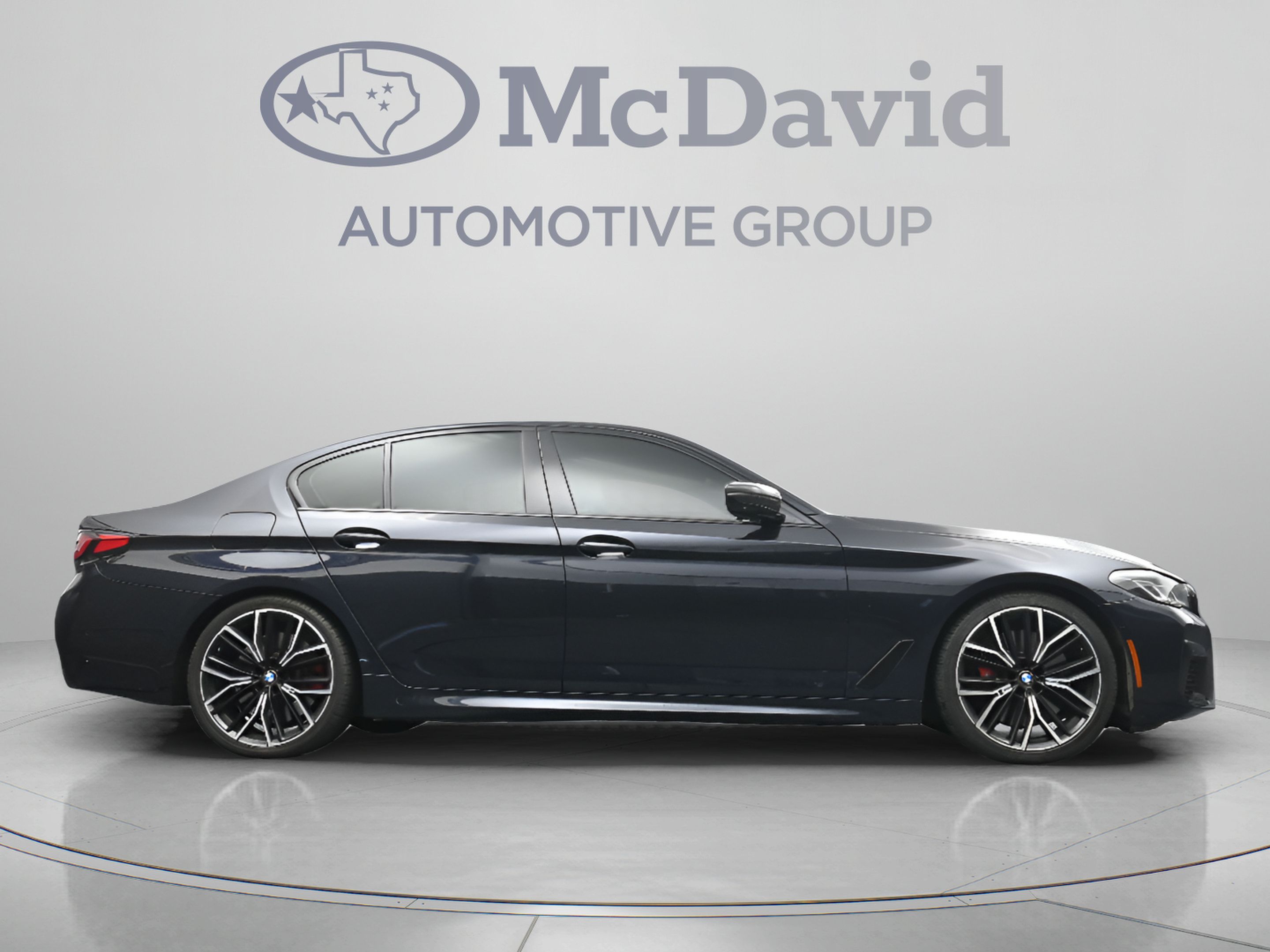 Used 2022 BMW M550i xDrive w/ Dynamic Handling Package AWD/4WD image 32