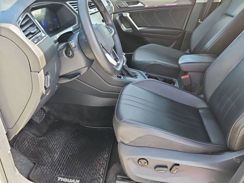 Used 2024 Volkswagen Tiguan SE FWD image 20