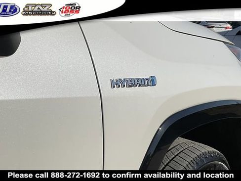 Used 2019 Toyota RAV4 XSE w/ XSE Weather Package AWD/4WD image 10
