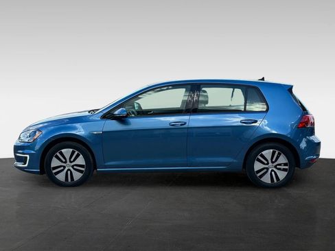 Used 2016 Volkswagen e-Golf SE FWD image 4
