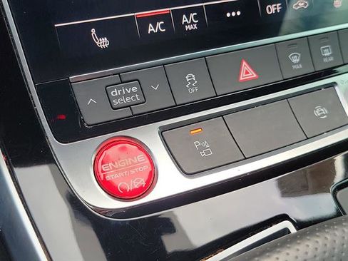 Used 2020 Audi SQ7 Premium Plus w/ Driver Assistance Package image 51