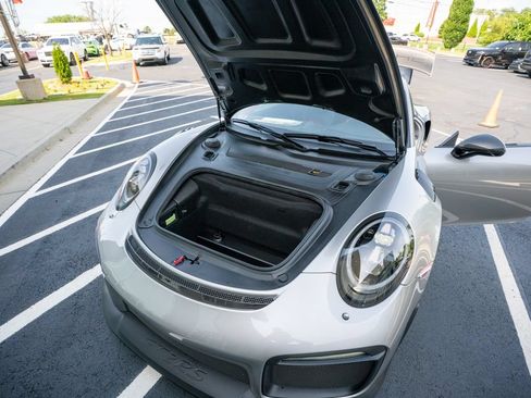 Used 2018 Porsche 911 GT2 RS RWD image 57