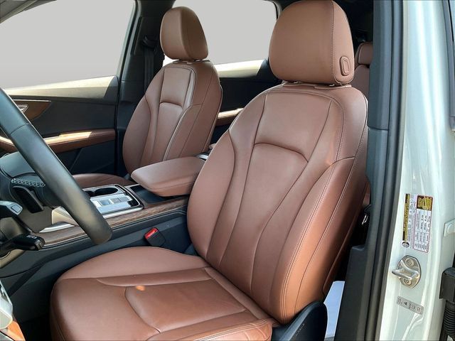 Used 2025 Audi Q7 3.0T Premium Plus AWD/4WD image 23