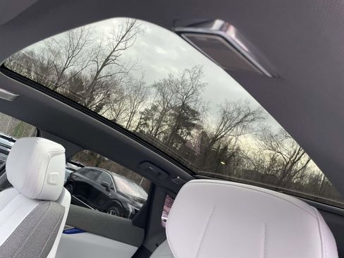 New 2026 Cadillac Optiq Luxury 1 image 19