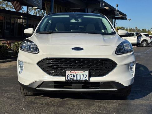 Used 2022 Ford Escape Titanium FWD image 5