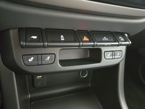 Used 2016 Chevrolet Colorado Z71 AWD/4WD image 26