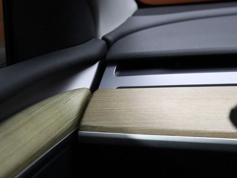 Used 2023 Tesla Model Y Performance image 55