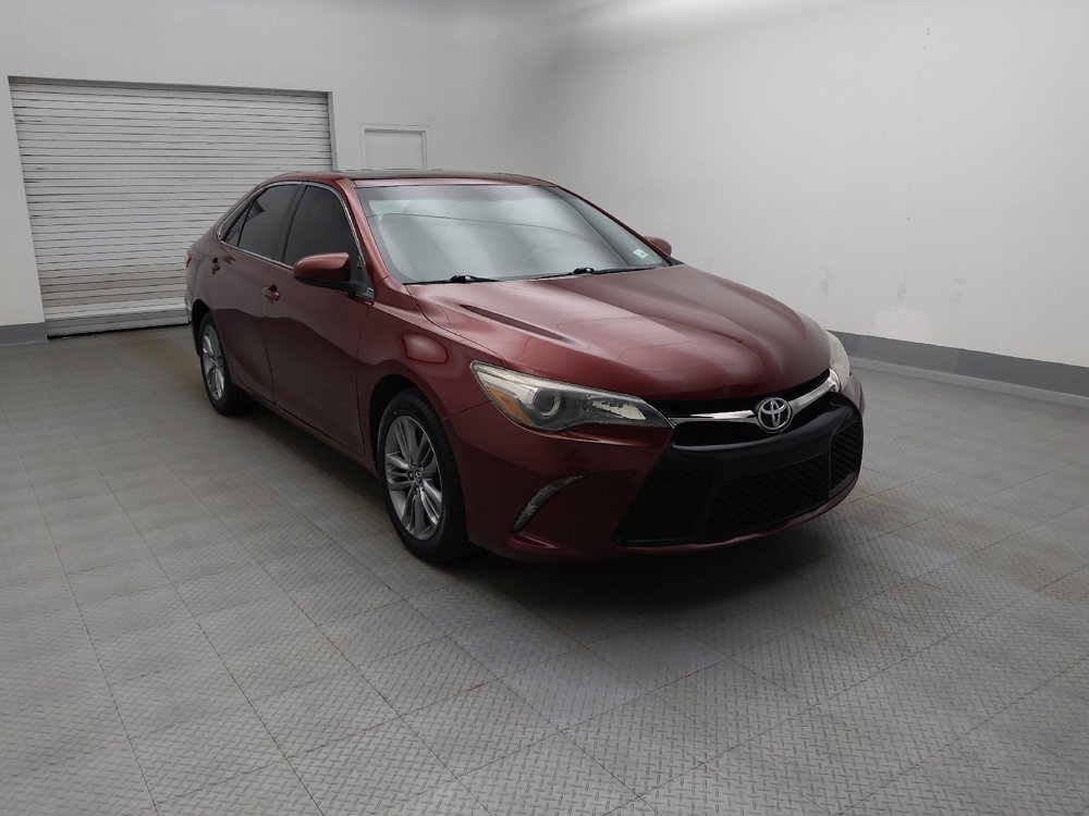 Used 2015 Toyota Camry SE w/ Moonroof Package FWD image 13