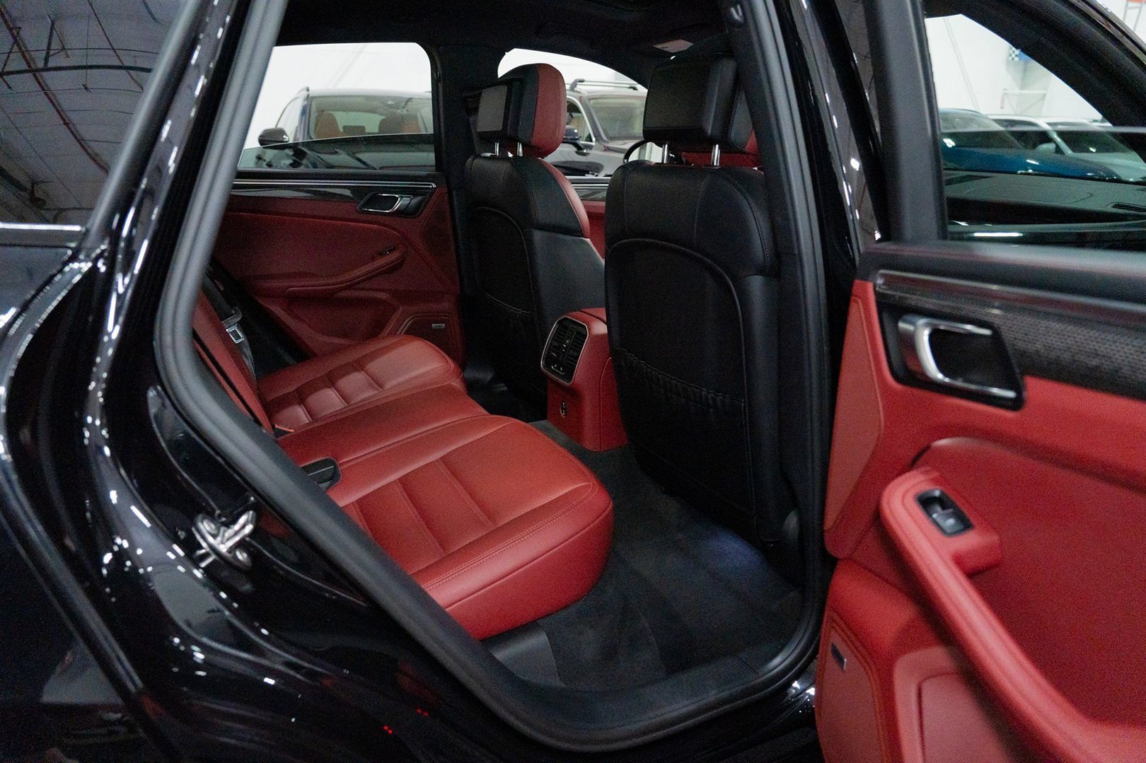 Used 2022 Porsche Macan GTS AWD/4WD image 29