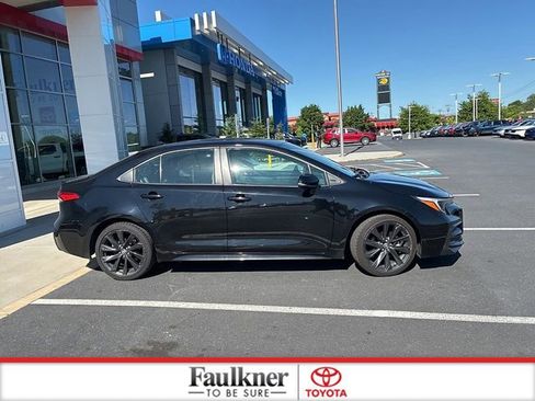 Used 2024 Toyota Corolla SE FWD image 5