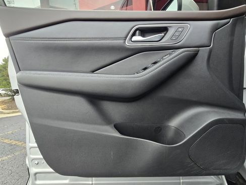 Used 2021 Nissan Rogue SL image 13