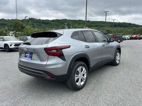 New 2026 Chevrolet Trax LS FWD image 3