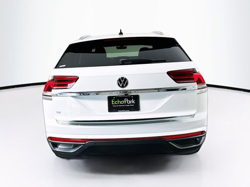 Used 2023 Volkswagen Atlas Cross Sport SE FWD image 7