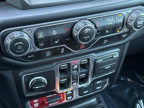 Used 2021 Jeep Wrangler Unlimited Rubicon image 31