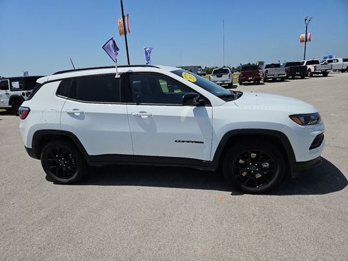 Certified 2026 Jeep Compass Latitude AWD/4WD image 9