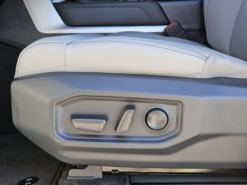 New 2026 Toyota Tundra Limited image 18