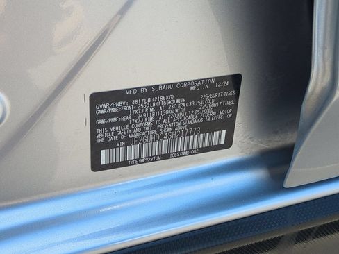 Used 2025 Subaru Crosstrek 2.5i Premium AWD/4WD image 33