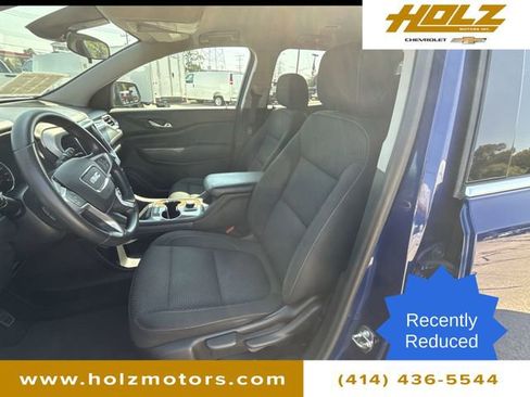 Certified 2023 GMC Acadia SLE image 18