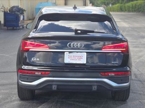 Used 2021 Audi Q5 2.0T Premium Plus w/ Premium Plus Package AWD/4WD image 6