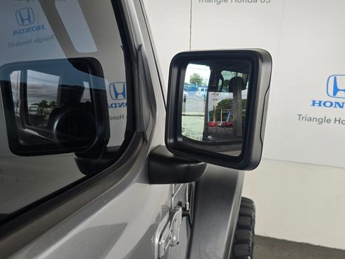 Used 2019 Jeep Wrangler Unlimited Sport S AWD/4WD image 32